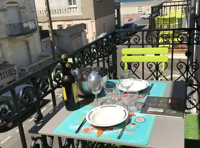 Appartement A 30 M De La Plage - Balcon - Lumineux - Wifi - Le Ceres 2